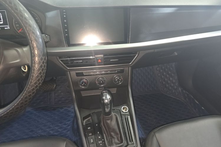 Volkswagen Lavida 2020 car image #13