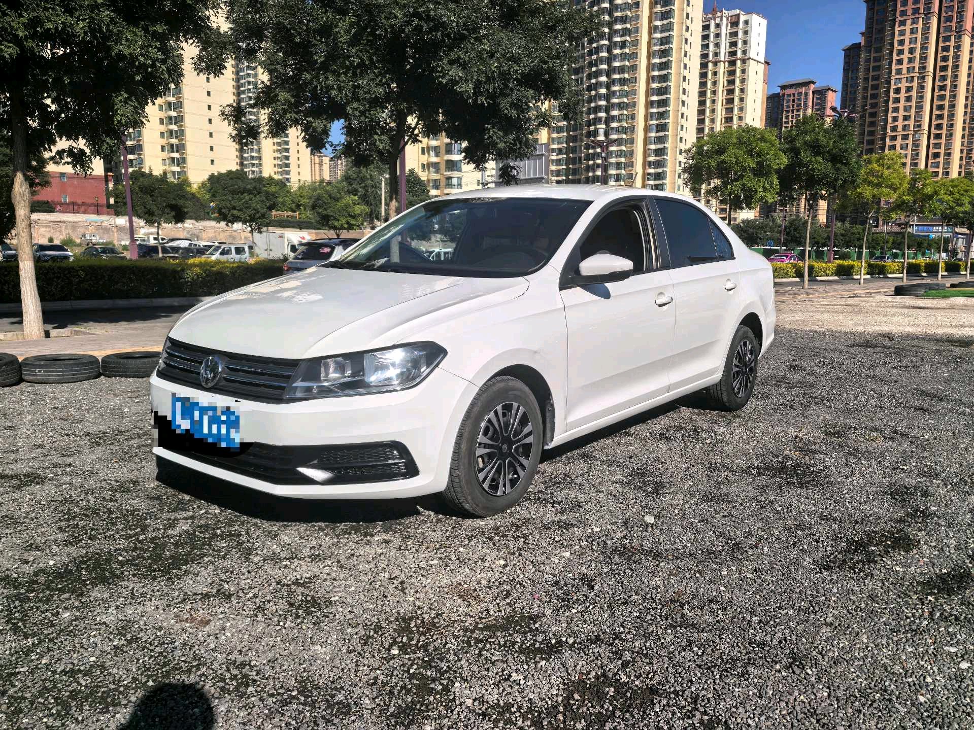 Volkswagen Santana 2020 car image 