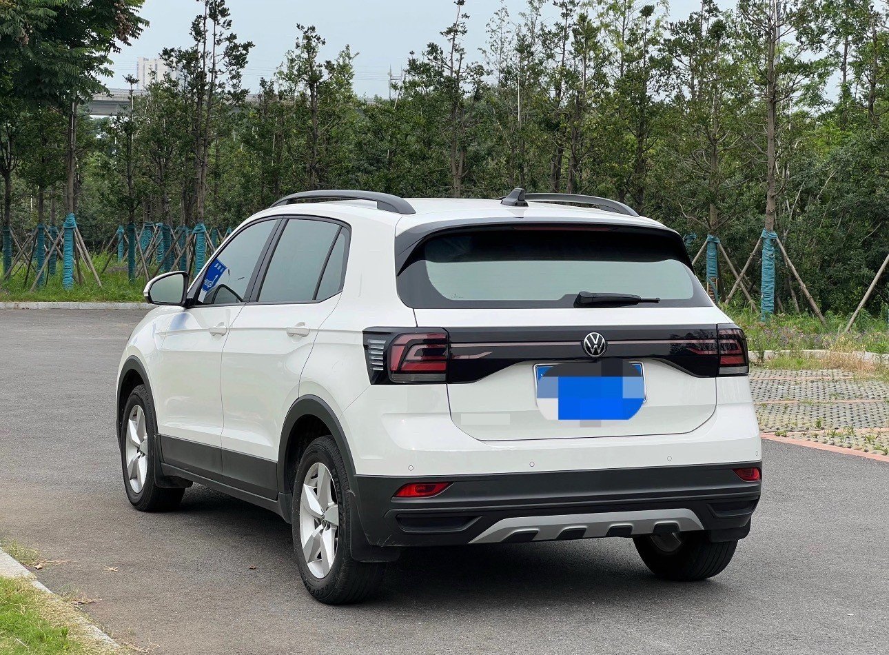 Volkswagen T-Cross 2021 immagine di auto #5