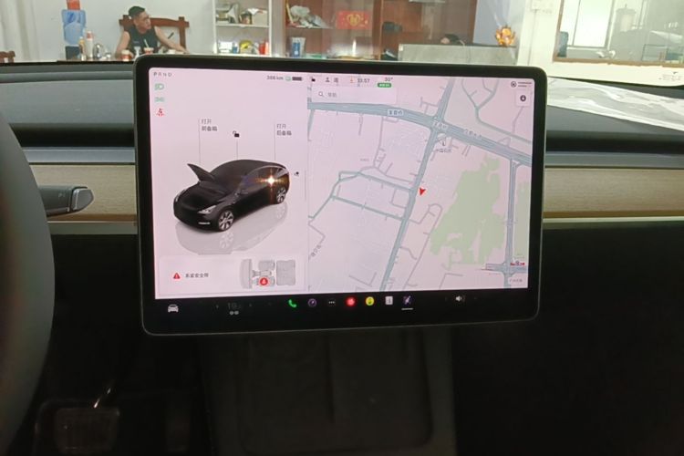 Tesla Model Y 2022 #13 Tesla Model Y 2022 car image #13