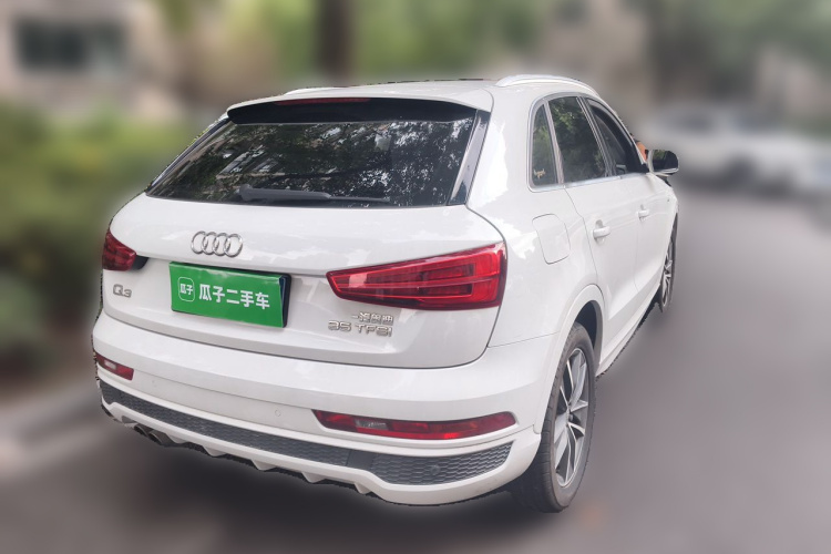 Audi Q3 2019 car image #5