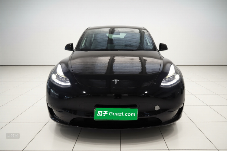 Tesla Model Y 2023 #3 Tesla Model Y 2023 car image #3