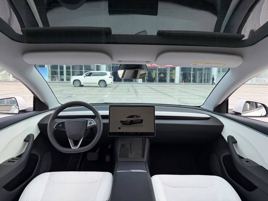 Tesla Model 3 2024 #13 Tesla Model 3 2024 car image #13