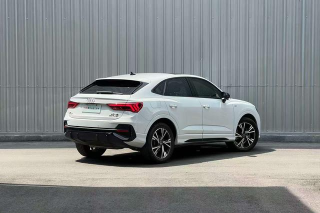 Audi Q3 Sportback 2021 #4 Audi Q3 Sportback 2021 car image #4