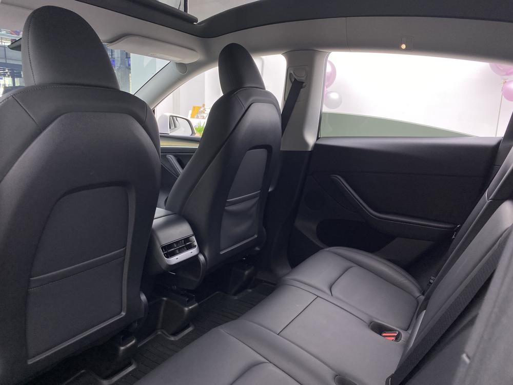 Tesla Model Y 2023 #30 Tesla Model Y 2023 car image #30