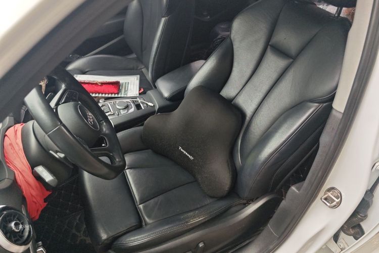 Audi A3 2017 car image #17