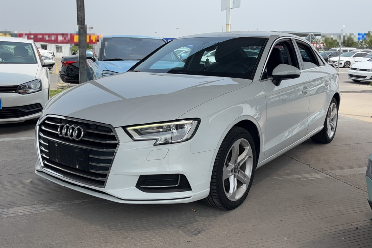 Audi A3 2020 immagine di auto #2