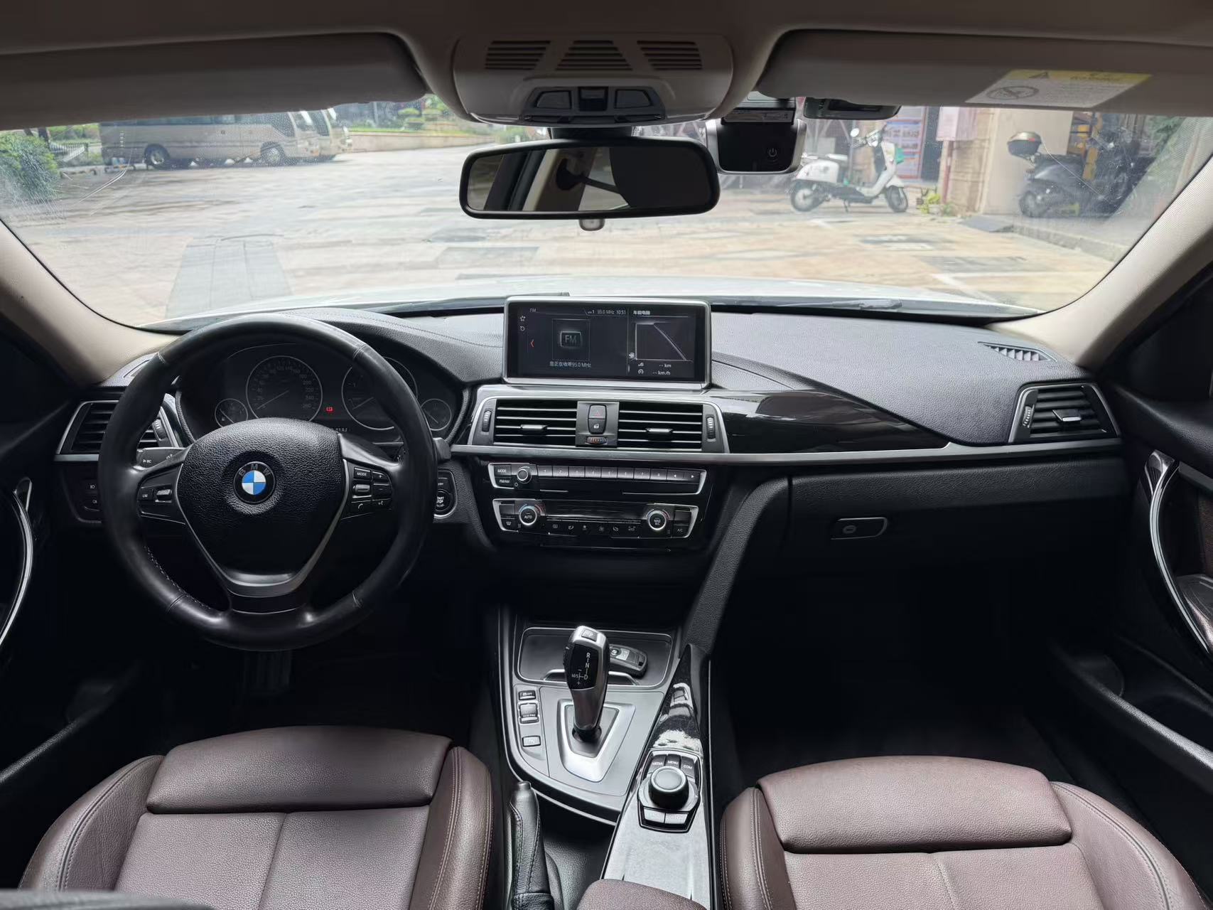BMW 3 Series 2018 #7 BMW 3 Series 2018 car image #7