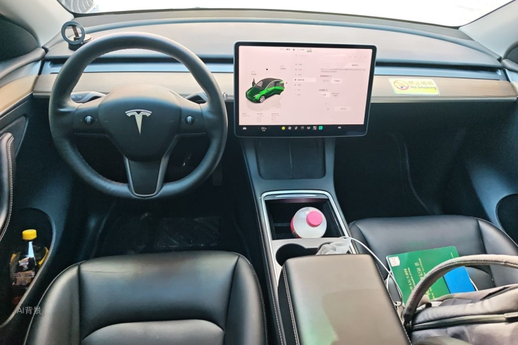 Tesla Model Y 2023 #11 Tesla Model Y 2023 car image #11