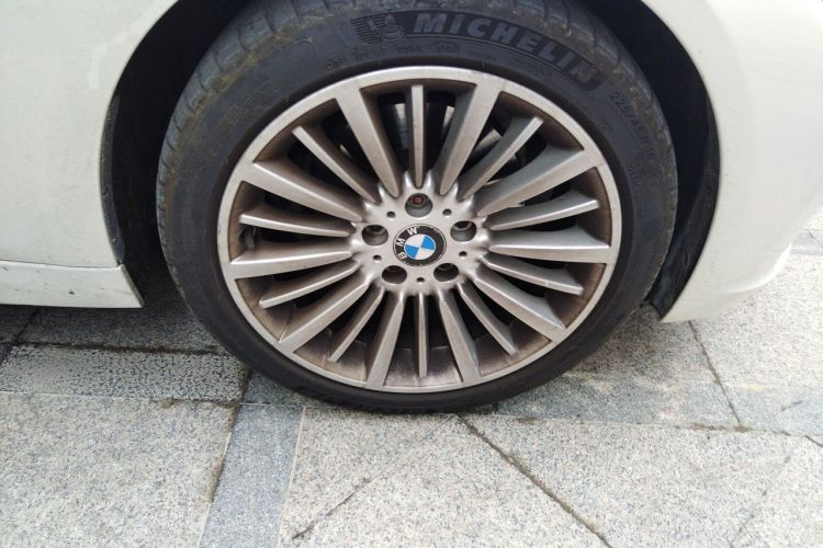 BMW 3 Series 2018 #6 BMW 3 Series 2018 car image #6