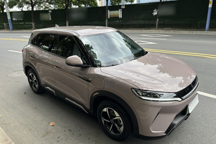BYD YuanUP 2024 car image #11