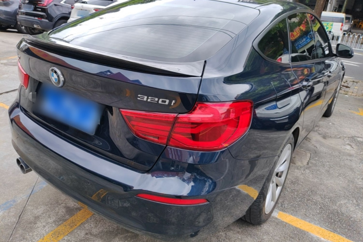 BMW 3 Series GT 2019 imagem de carro #7