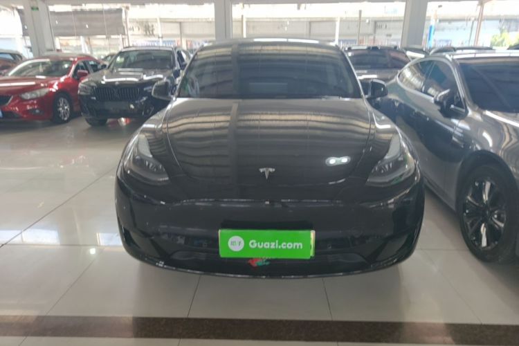 Tesla Model Y 2023 car image #3