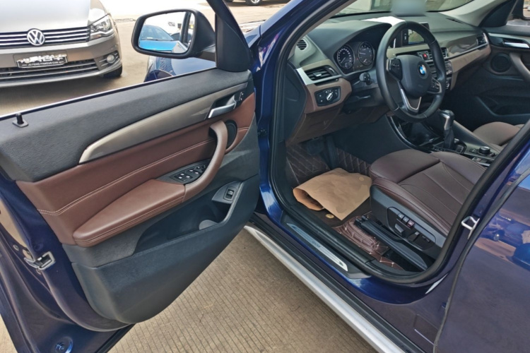 BMW X1 2019 car image #16