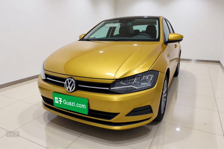 Volkswagen Polo 2021 car image #2