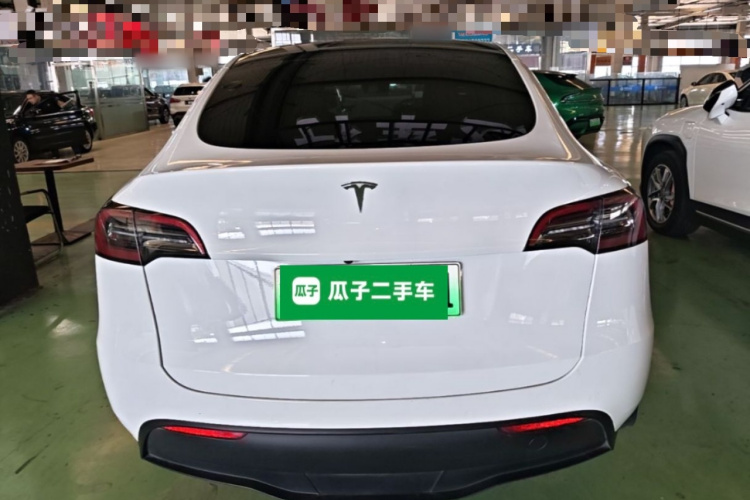 Tesla Model Y 2022 #4 Tesla Model Y 2022 car image #4