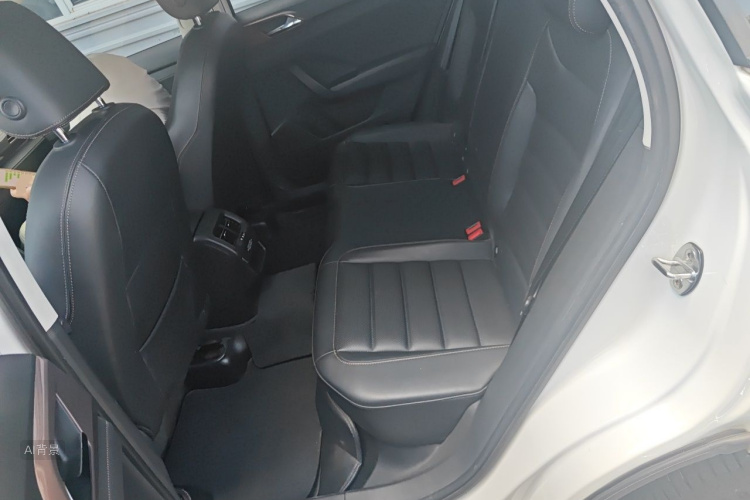 Volkswagen Tharu 2020 car image #19
