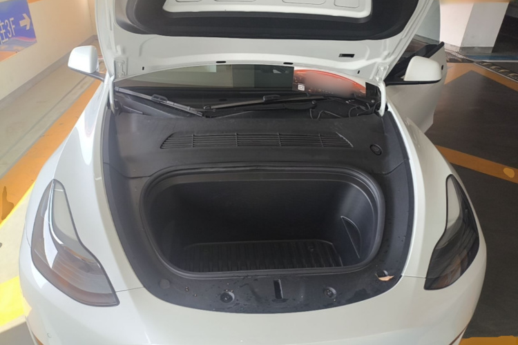 Tesla Model Y 2022 car image #20