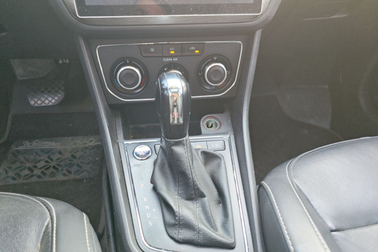 Volkswagen Lavida 2017 car image #26