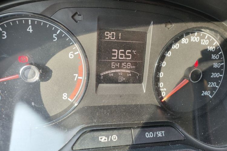 Volkswagen Polo 2016 car image #8