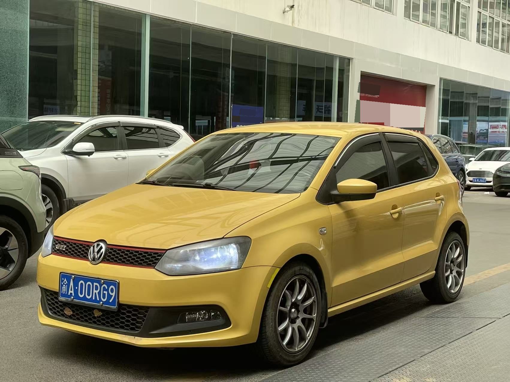 Volkswagen Polo 2011 Volkswagen Polo 2011 car image