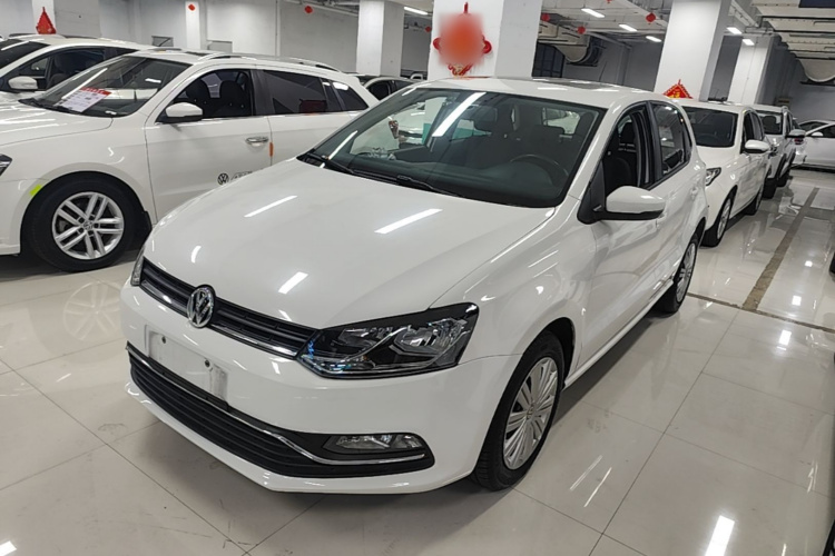 Volkswagen Polo 2018 car image #2