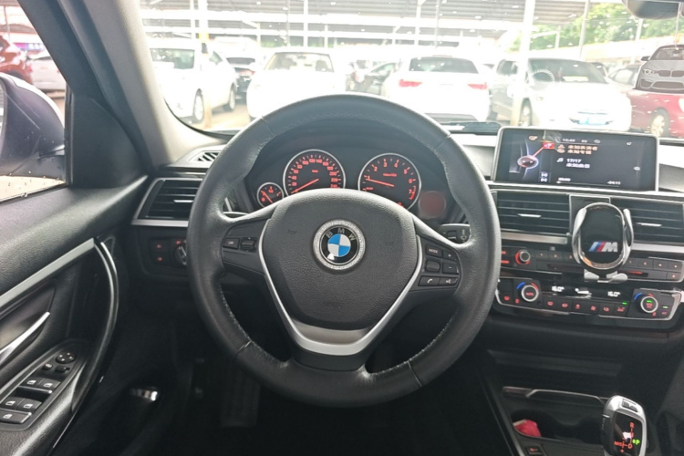 BMW 3 Series 2017 #11 BMW 3 Series 2017 car image #11