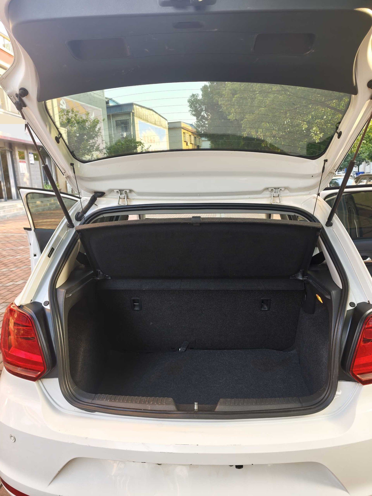 Volkswagen Polo 2019 car image #10