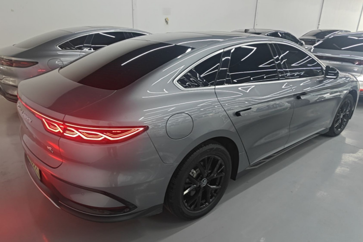 BYD Han 2023 #5 BYD Han 2023 car image #5