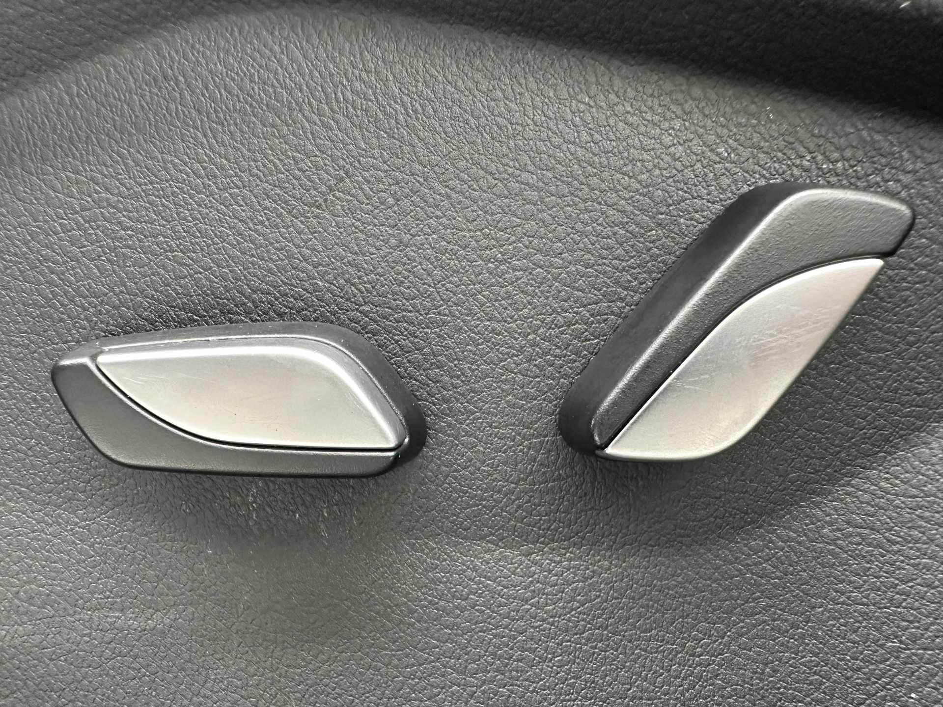 GEELY Vision X6 2022 car image #13