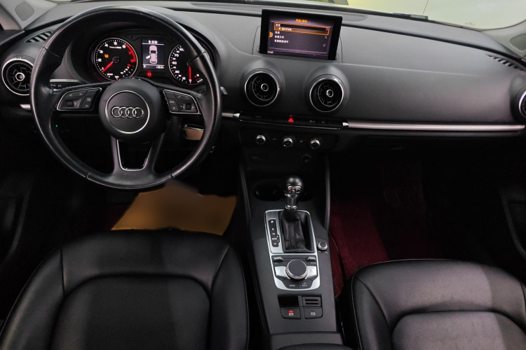 Audi A3 2019 car image #13