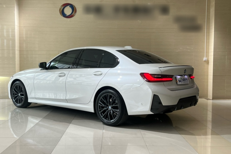 BMW 3 Series 2024 #8 BMW 3 Series 2024 car image #8