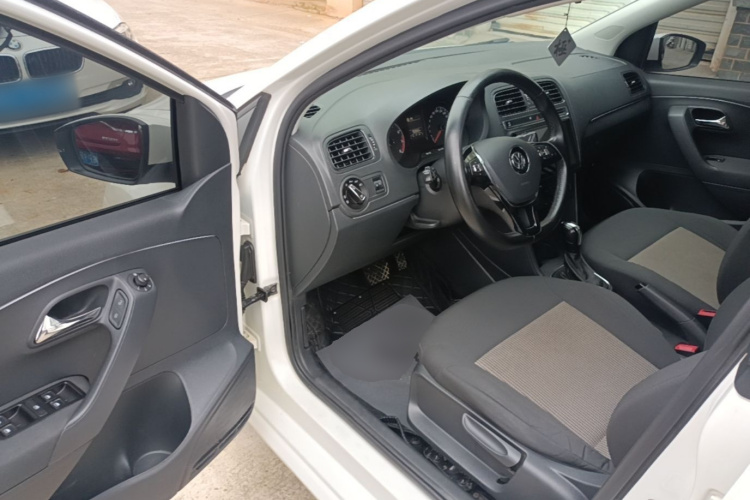 Volkswagen Polo 2018 #16 Volkswagen Polo 2018 car image #16
