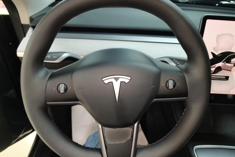 Tesla Model Y 2024 #11 Tesla Model Y 2024 car image #11