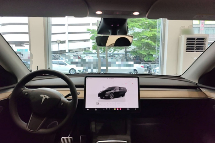 Tesla Model Y 2022 car image #10