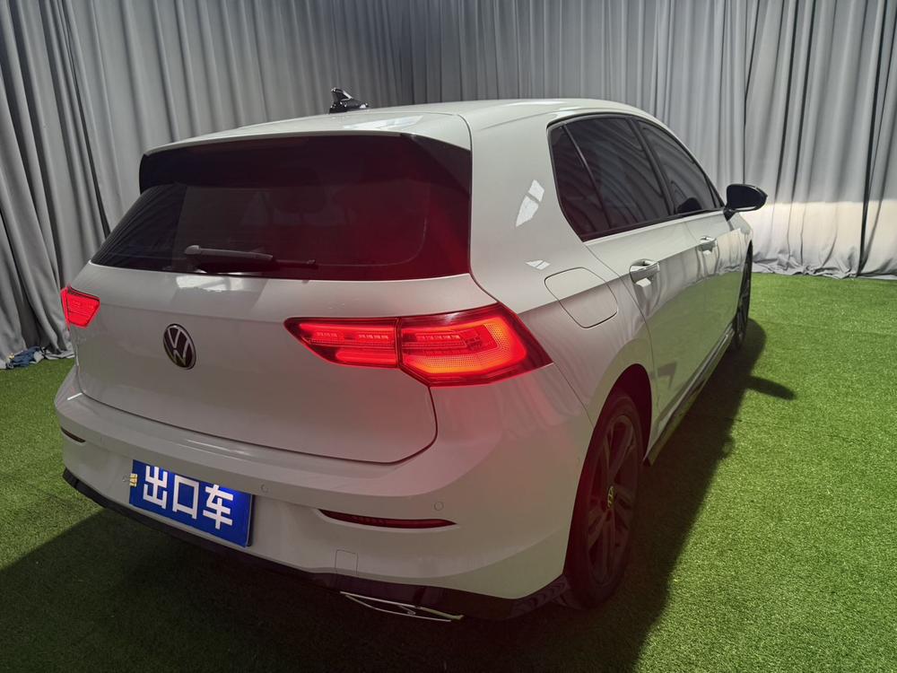 Volkswagen Golf 2022 #6 Volkswagen Golf 2022 صورة سيارة #6