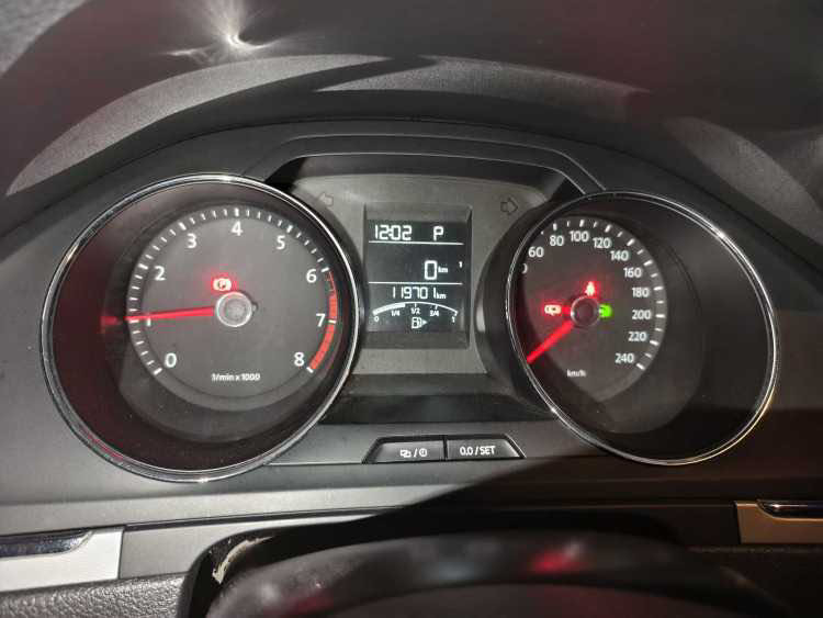 Volkswagen Bora 2013 car image #6