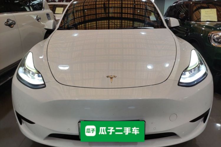Tesla Model Y 2022 car image #3