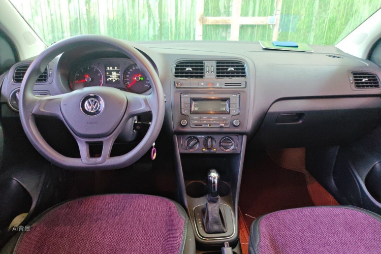 Volkswagen Polo 2019 car image #11