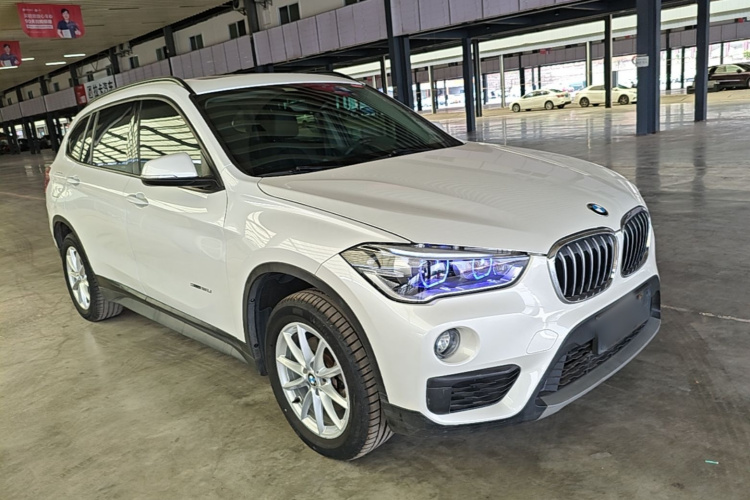 BMW X1 2018 #6 BMW X1 2018 car image #6
