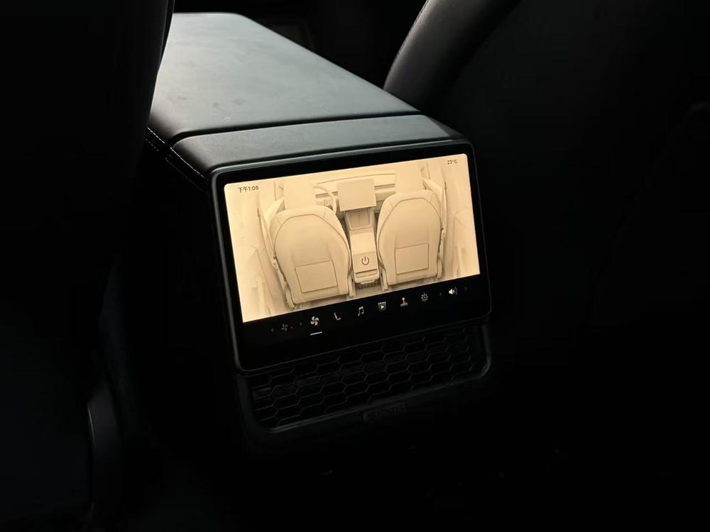 Tesla Model Y 2025 #7 Tesla Model Y 2025 immagine di auto #7