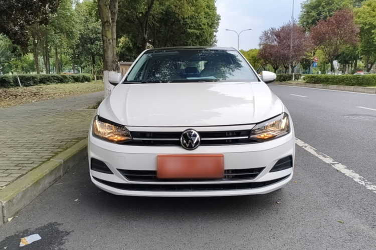Volkswagen Polo 2022 car image #3