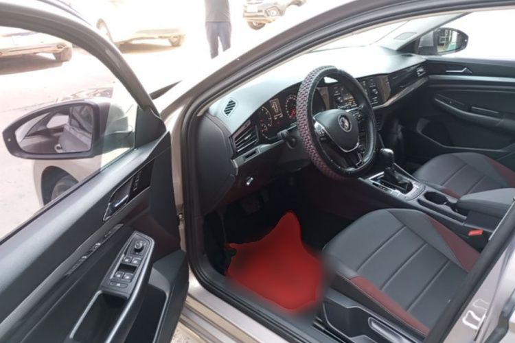 Volkswagen Bora 2019 car image #16