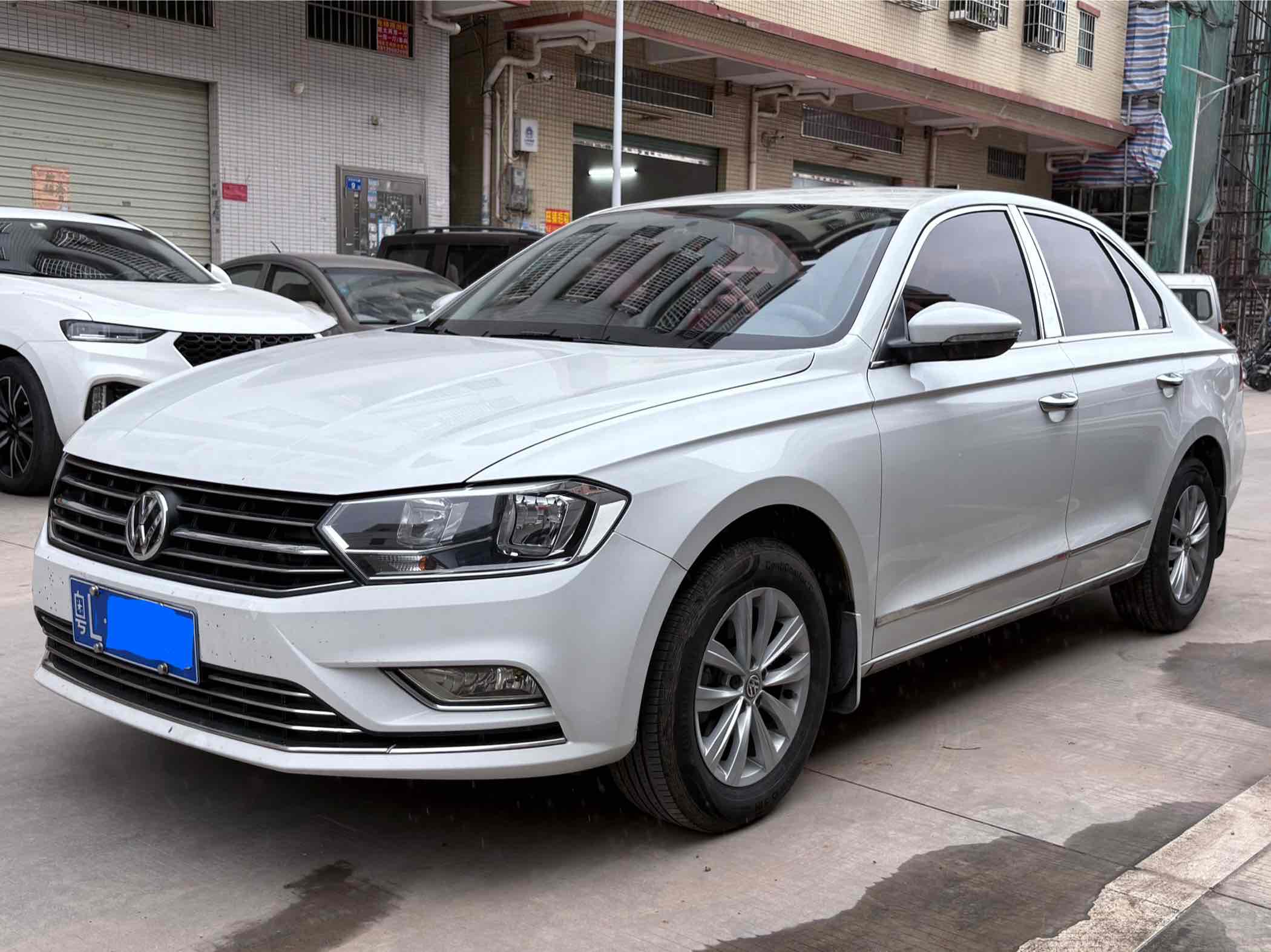 Volkswagen Bora 2017 immagine di auto 