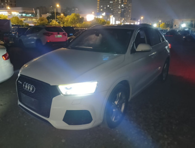 Audi Q3 2018 immagine di auto 