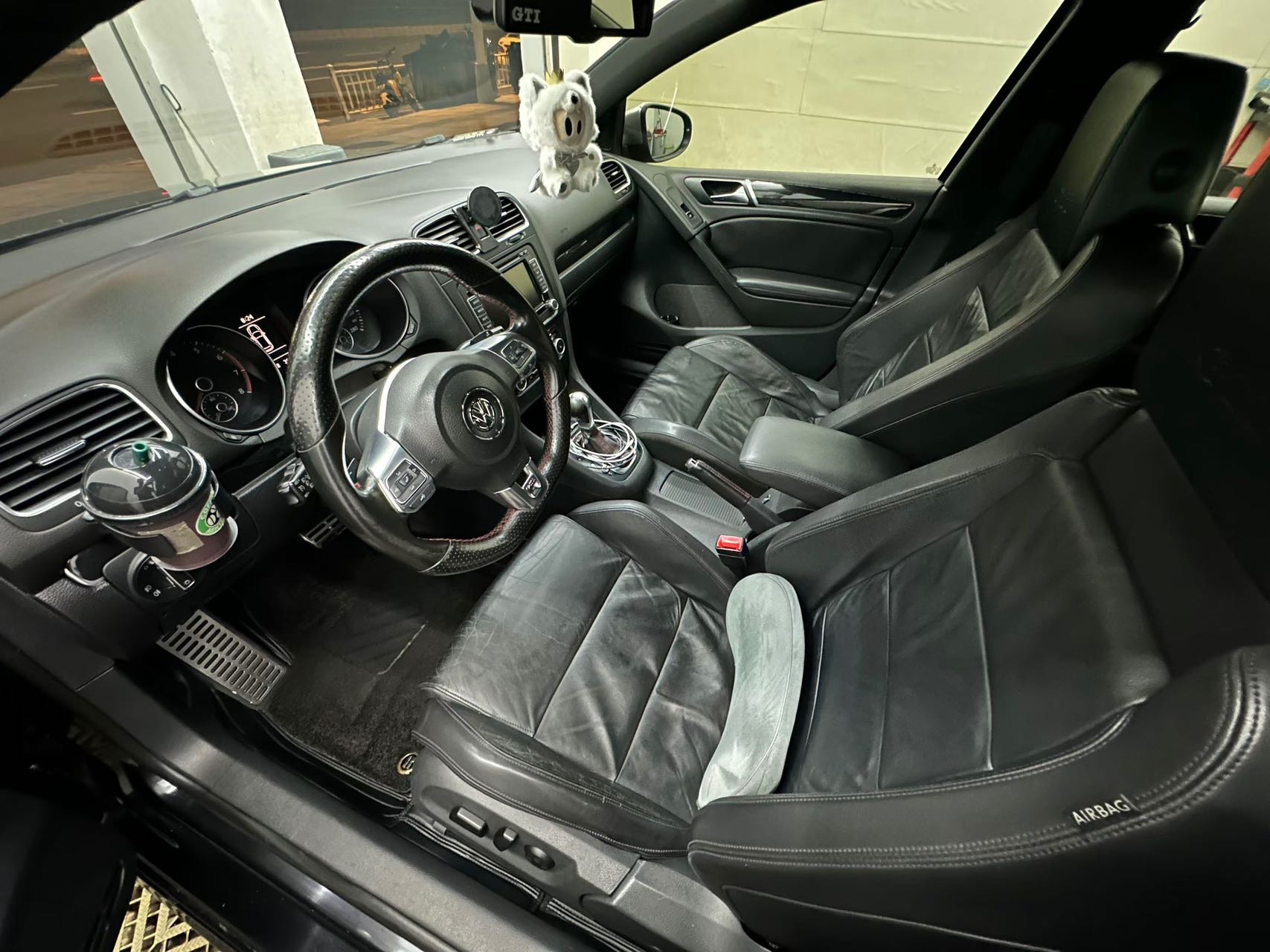 Volkswagen GolfGTI 2011 car image #4