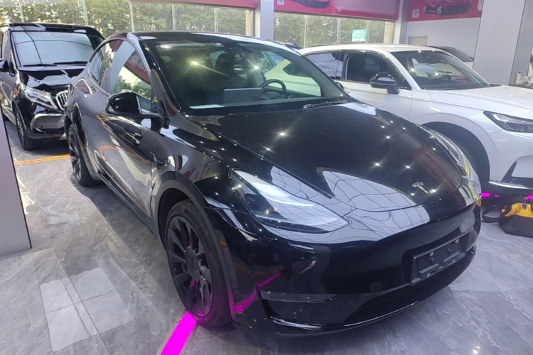 Tesla Model Y 2022 #4 Tesla Model Y 2022 car image #4