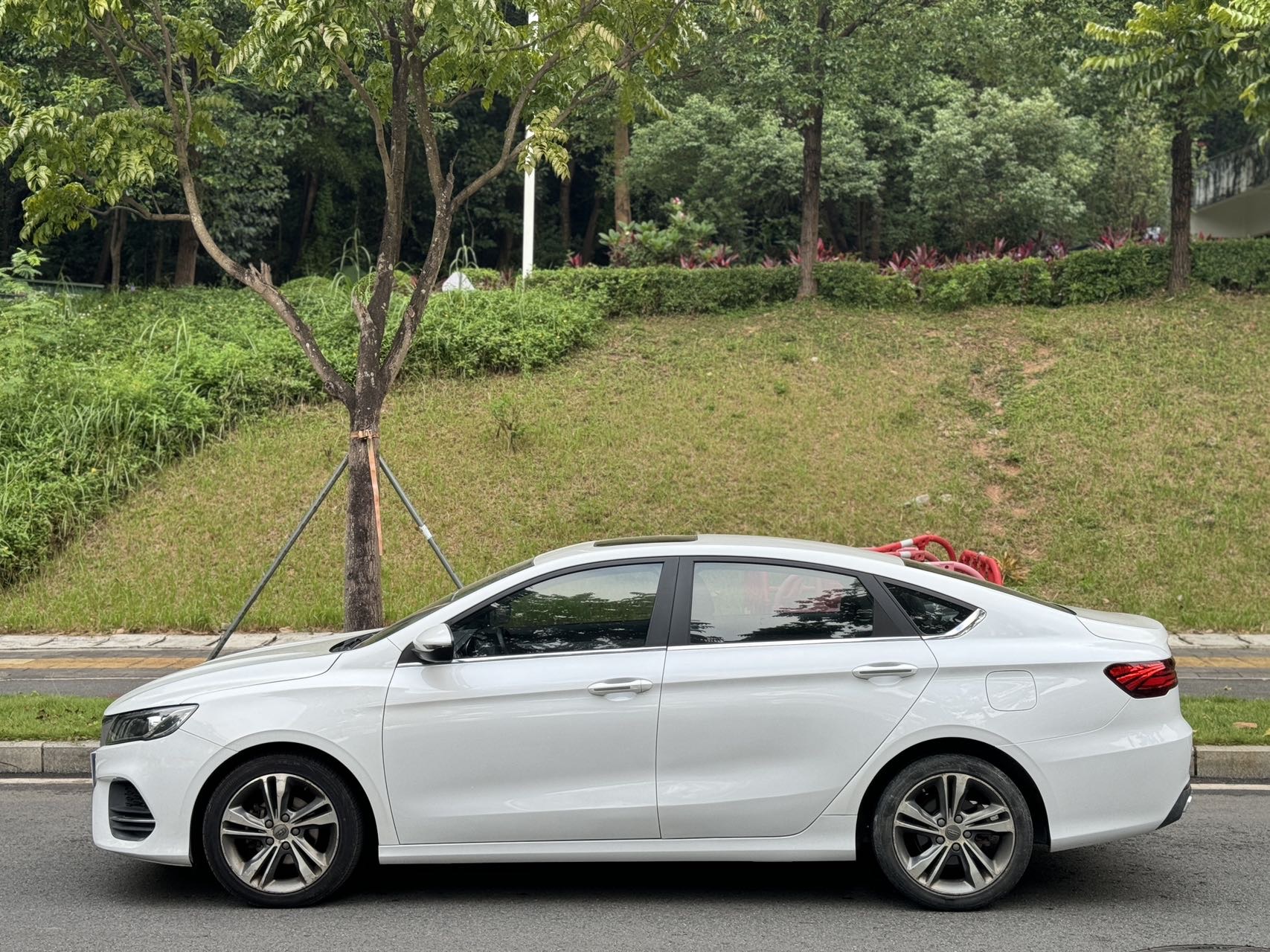 GEELY Binray 2019 #5 GEELY Binray 2019 car image #5