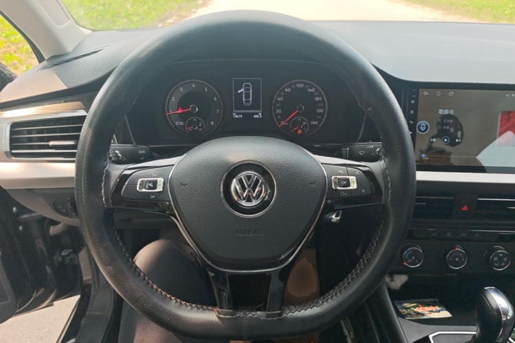 Volkswagen Lavida 2020 car image #11