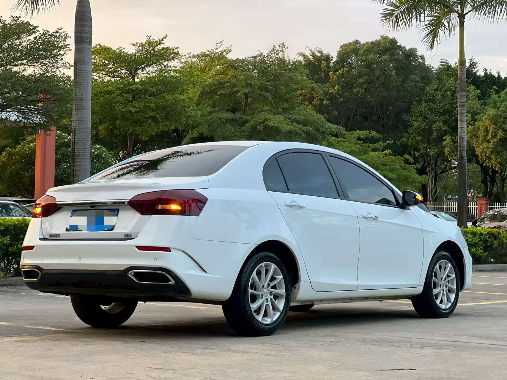 GEELY Emgrand 2021 #9 GEELY Emgrand 2021 car image #9